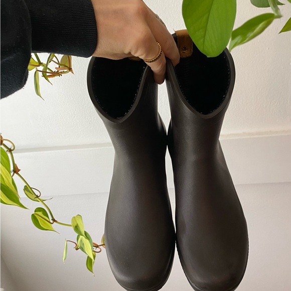 Aigle Miss Juliette Bottillons - size 35 (fit like a 6) - Picture 3 of 4